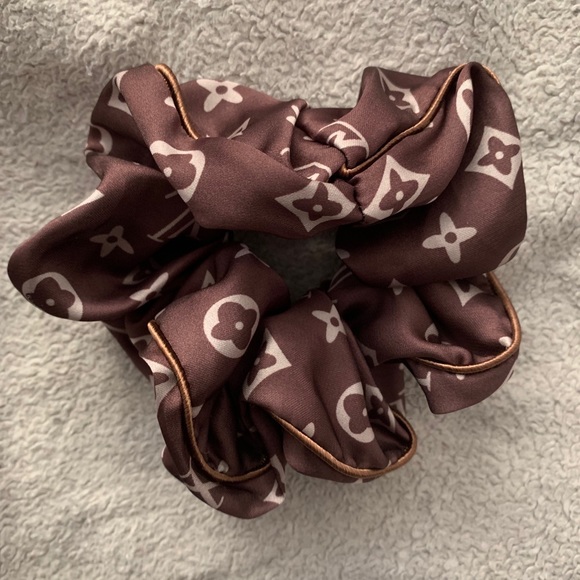 Silk hair ties - Picture 2 of 2